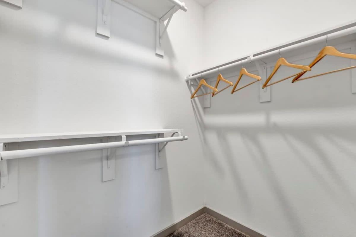 Dockside Living In 2 Bedroom Unique Amenities Apartment Clemson